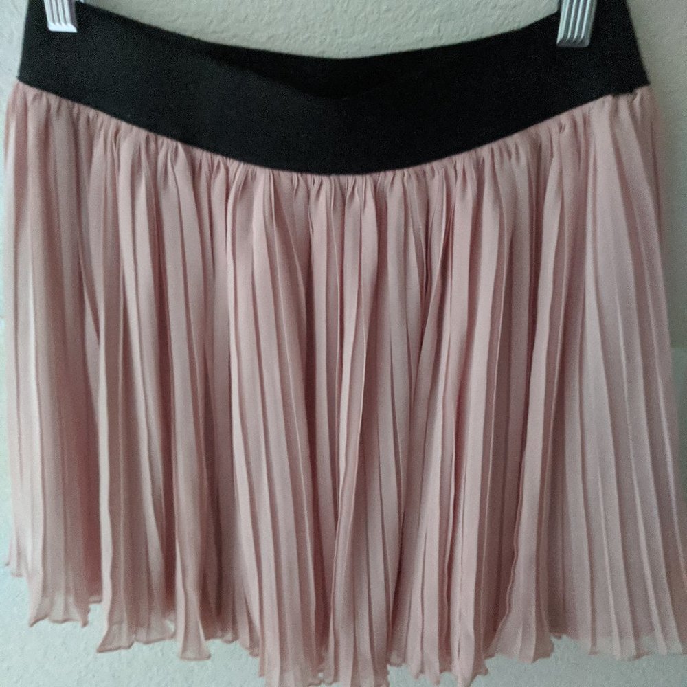 Candie's pleated skirt
